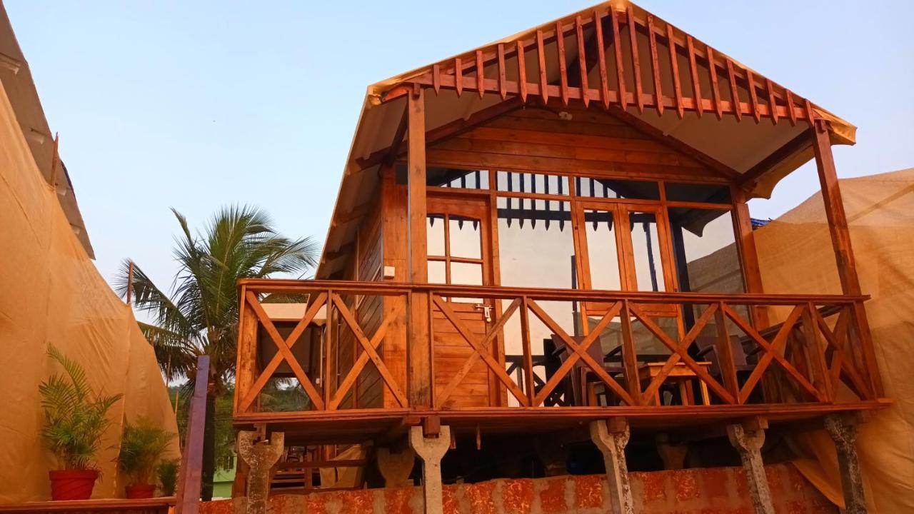 Oasis Beach Resort Agonda Exteriör bild